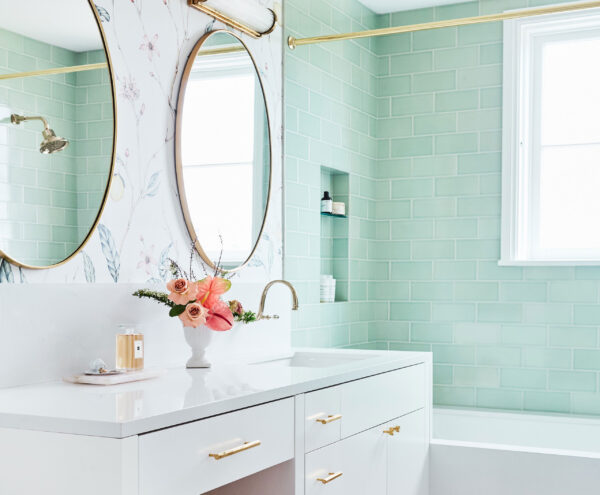 Classic Bathroom Style - Image 2